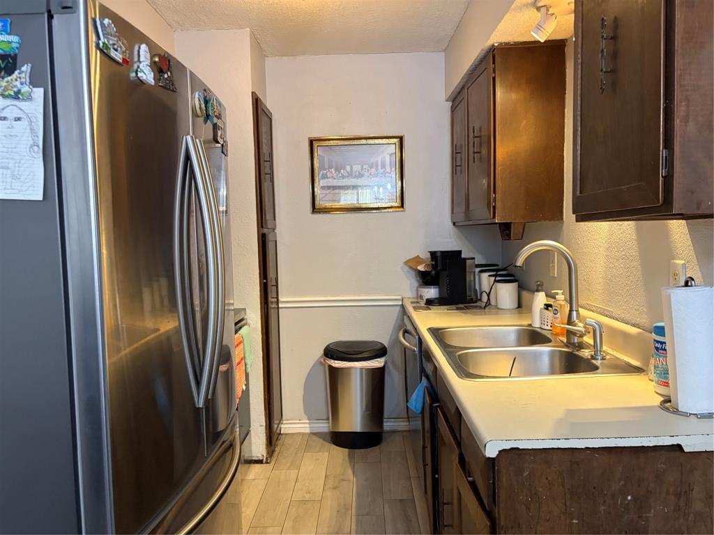 1827 Whitecliff Drive