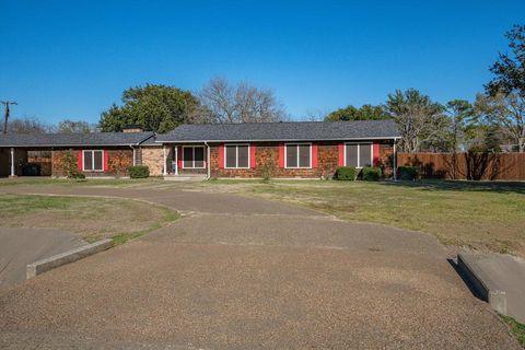 A home in Terrell