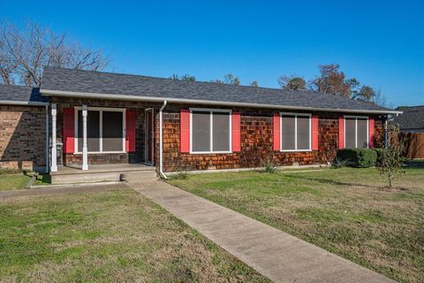 A home in Terrell