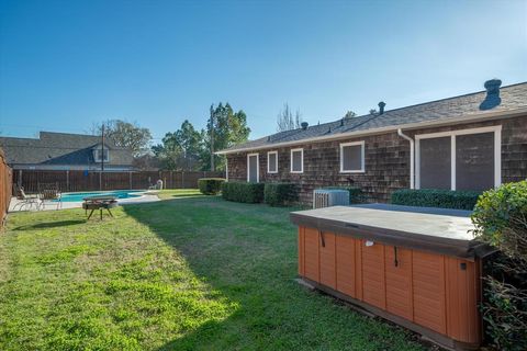 A home in Terrell