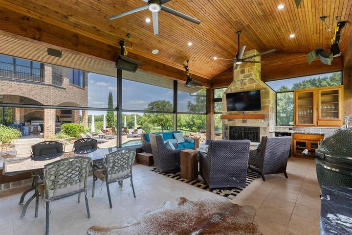 Photo 1 of 40 — 209 Crystal Court, Heath, TX 75032