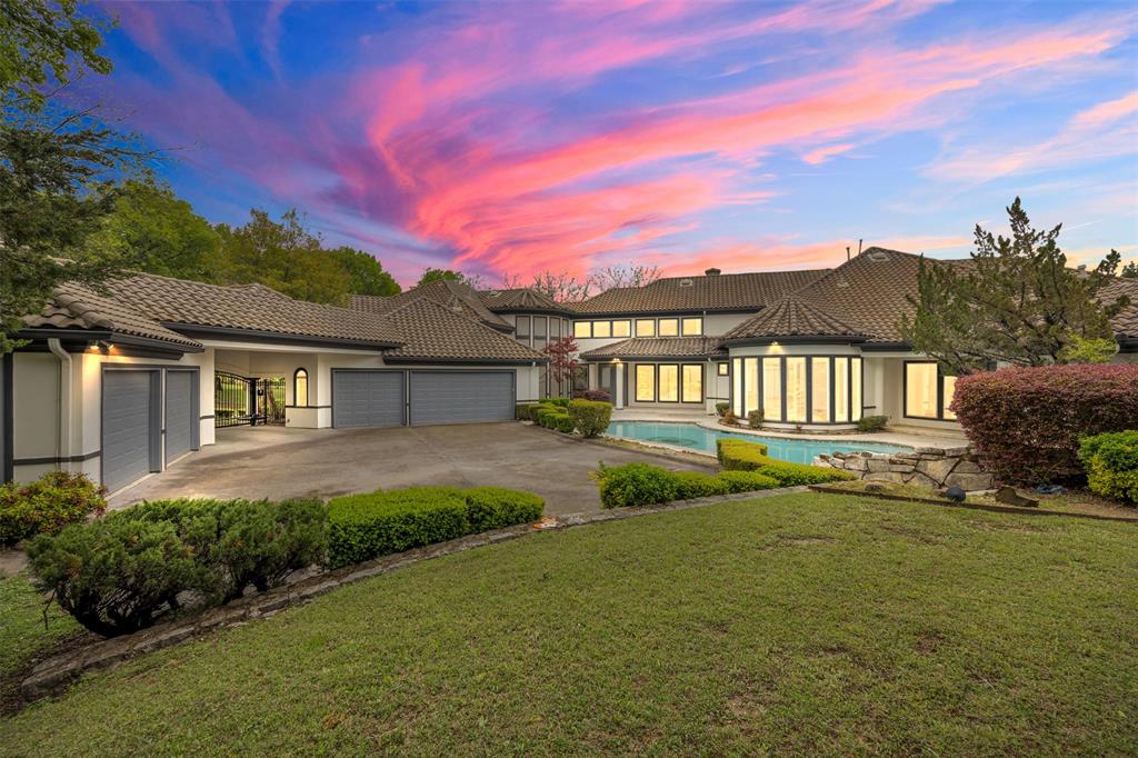 1813 Richlen Way
