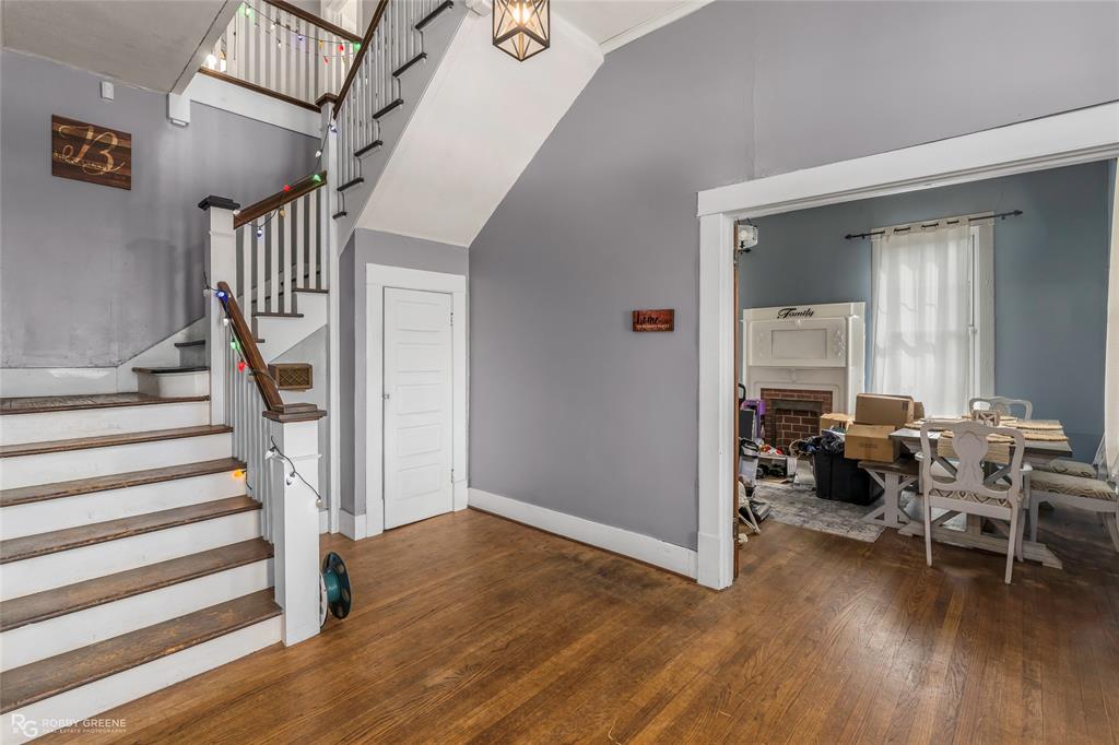 2011 Highland Avenue