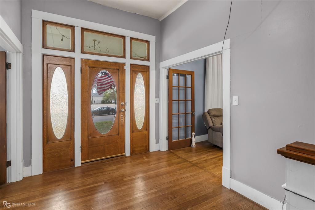 2011 Highland Avenue