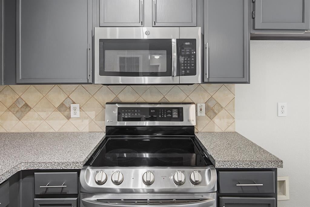 1448 Ridgecrest Drive