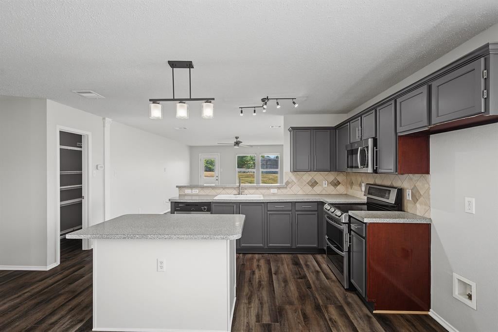 1448 Ridgecrest Drive