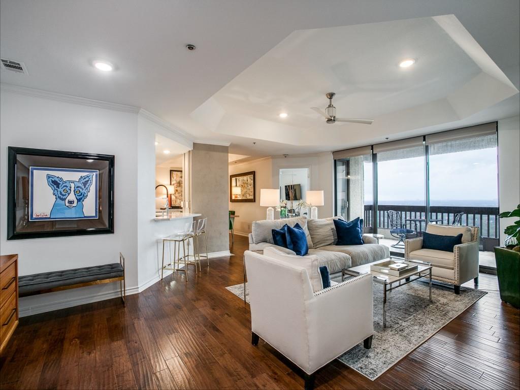 5909 Luther Lane 2204