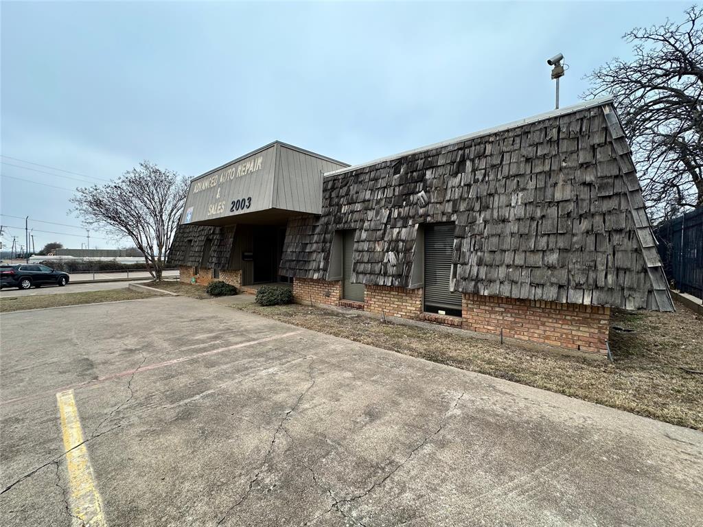 2003 W Arkansas Lane