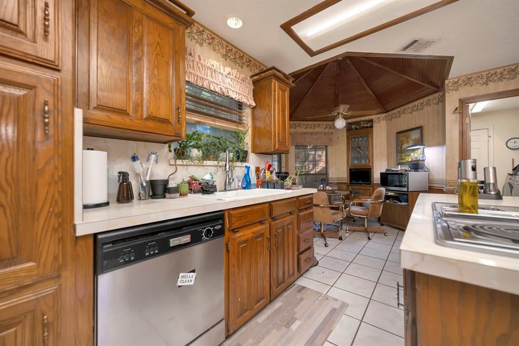 1381 Sweetgum Circle