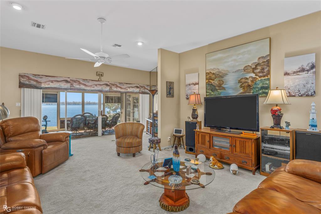 Featherston Lakewood - Residential