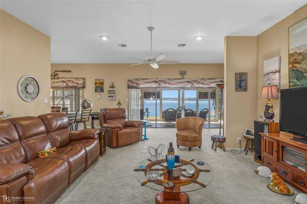 Featherston Lakewood - Residential