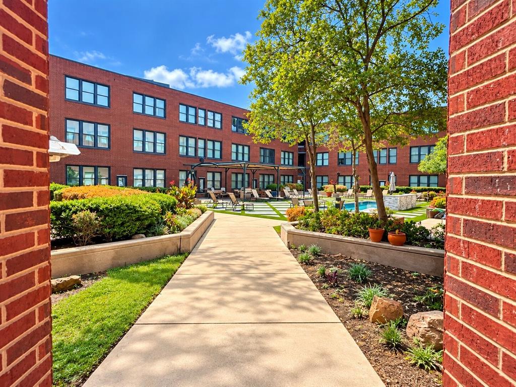 2502 Live Oak Street 110