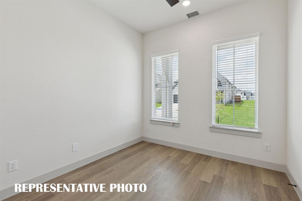 1233 Beebalm Mews