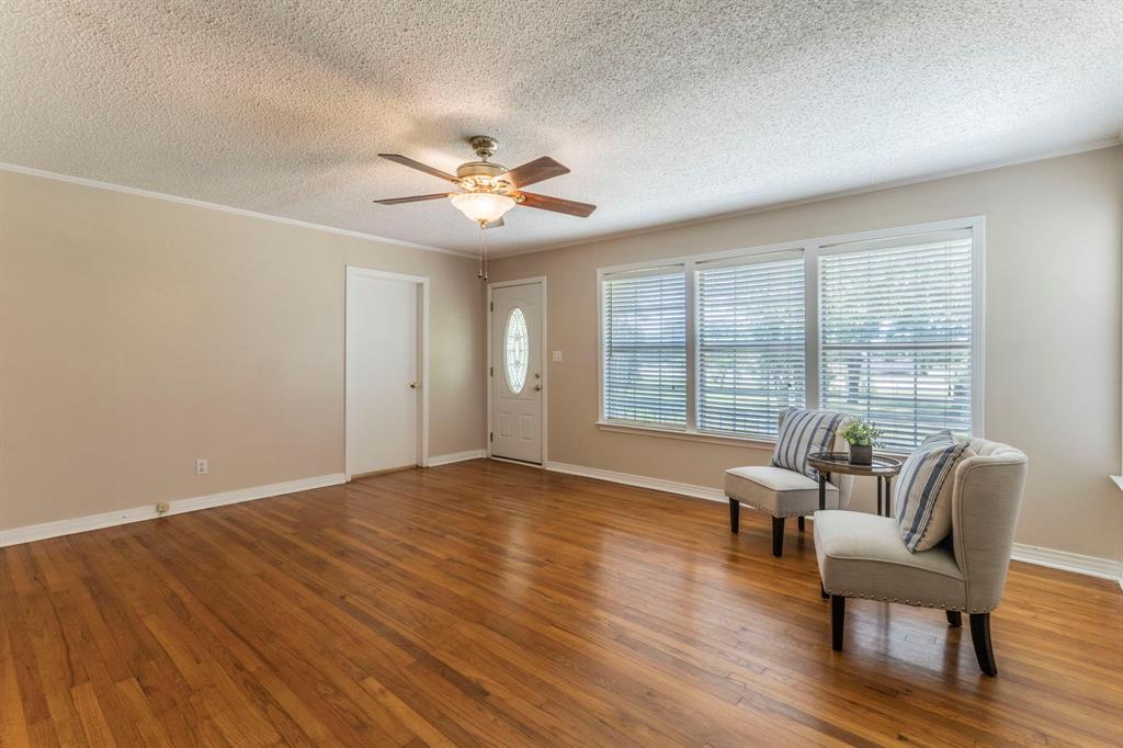 2710 Mineral Wells Highway