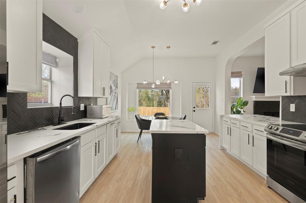 Sheperds Glen 02 - Residential