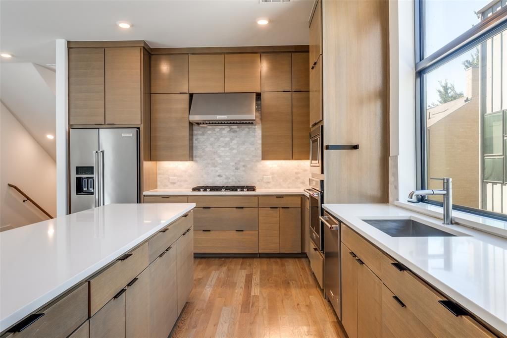 Photo for 1914 La Croix Place, Dallas, TX 75214 (MLS # 21100040)