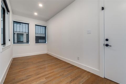 Tiny photo for 1914 La Croix Place, Dallas, TX 75214 (MLS # 21100040)