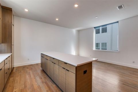 Tiny photo for 1914 La Croix Place, Dallas, TX 75214 (MLS # 21100040)