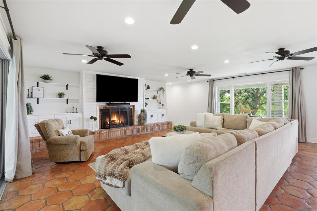 7773 County Road 1200