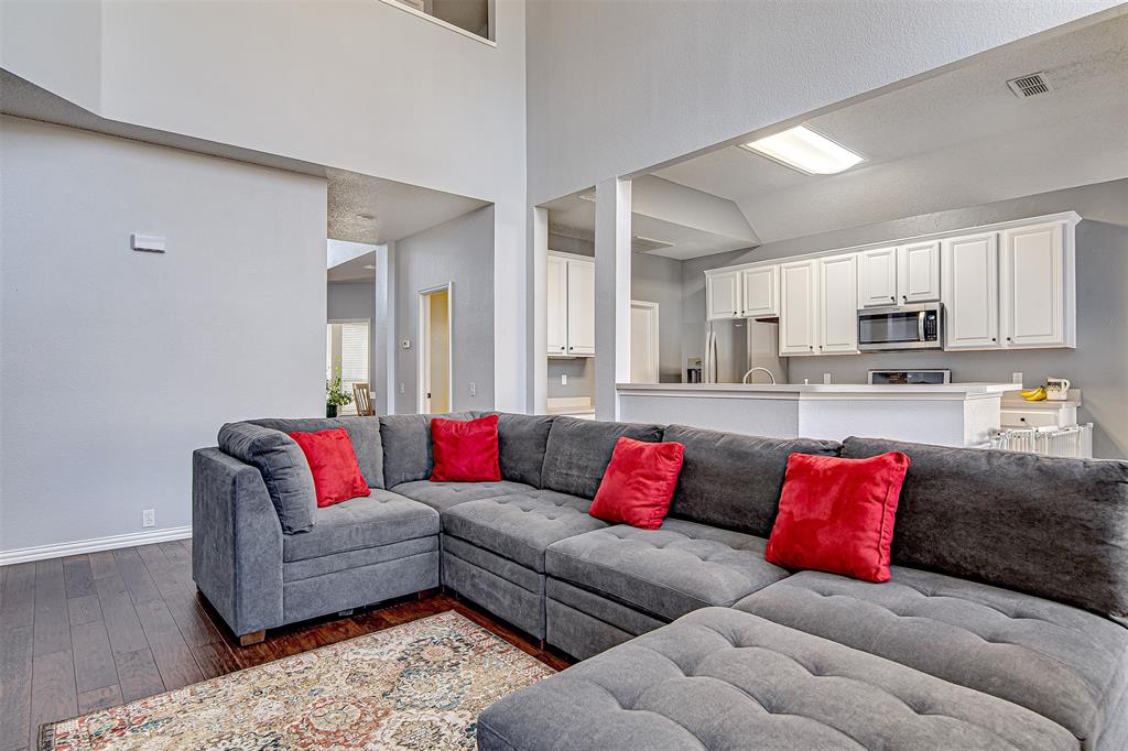 Lakewood Ph Mt Valley 01 Country - Residential Lease