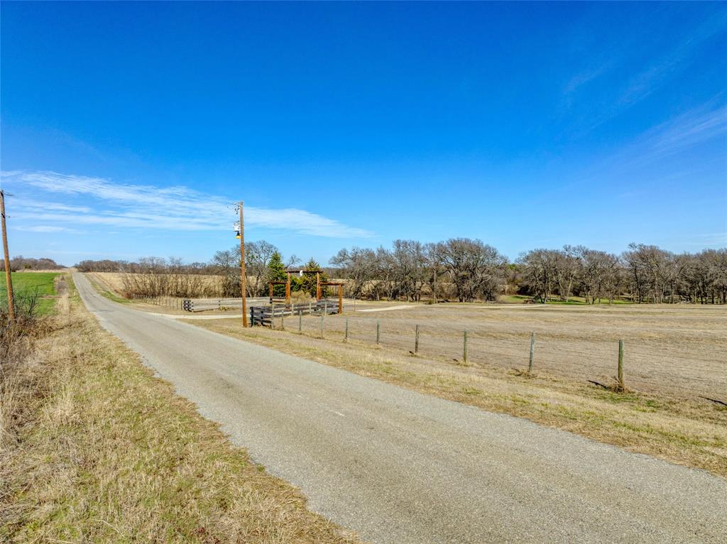 HORUR4OLD) CLS 4 RURAL HOWE 2000 AND OLDER - Land