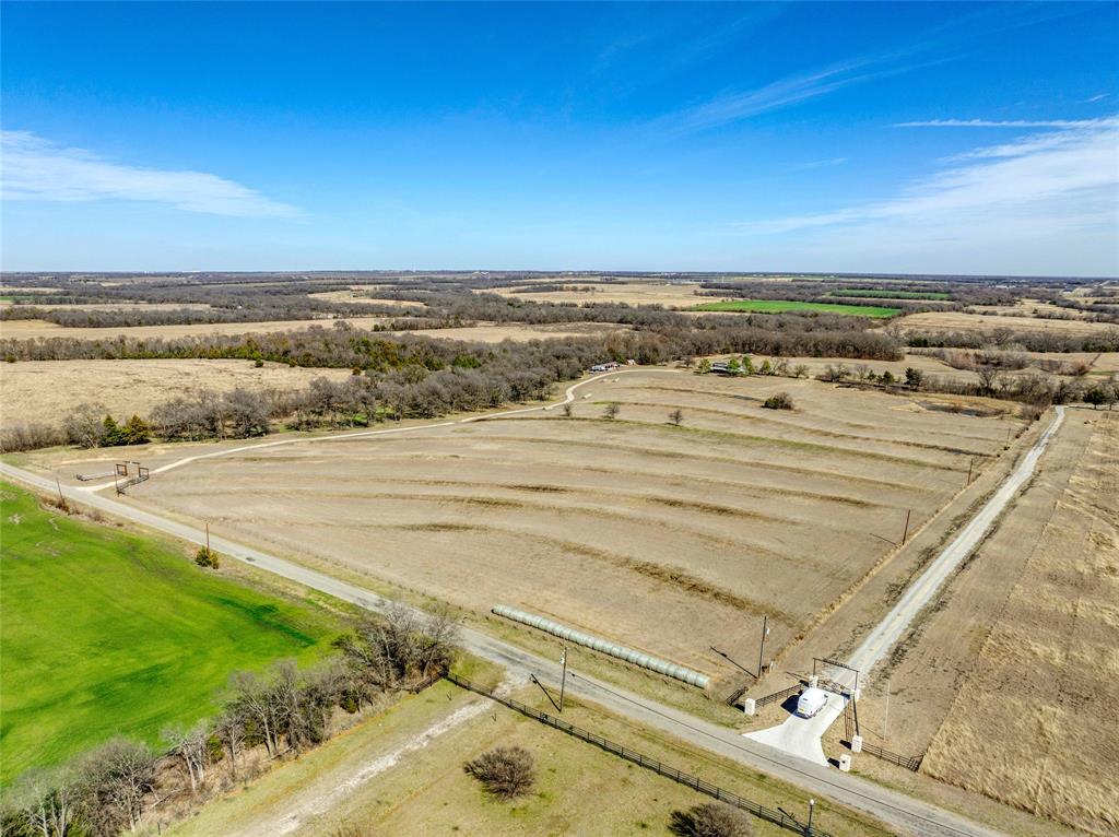 HORUR4OLD) CLS 4 RURAL HOWE 2000 AND OLDER - Land