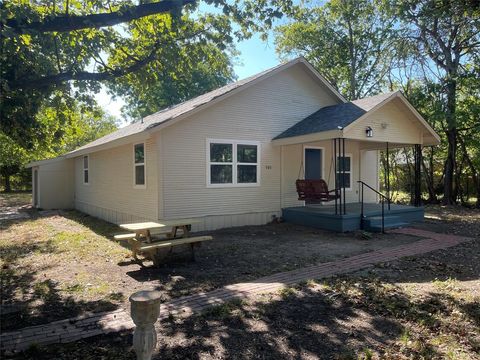 A home in Kerens