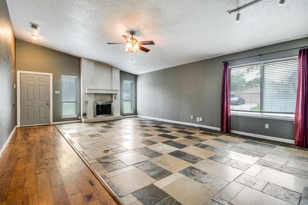 3001 Glenwood Court