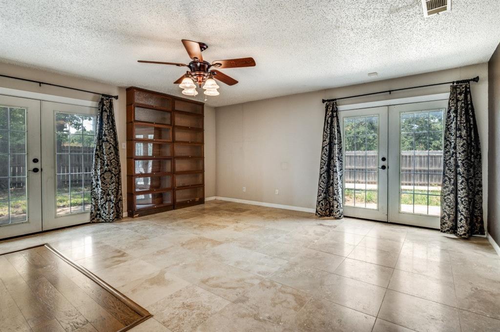 3001 Glenwood Court