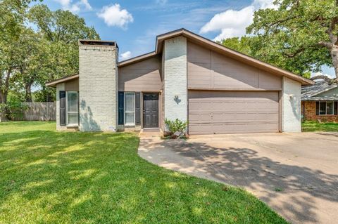 3001 Glenwood Court Bedford TX 76021