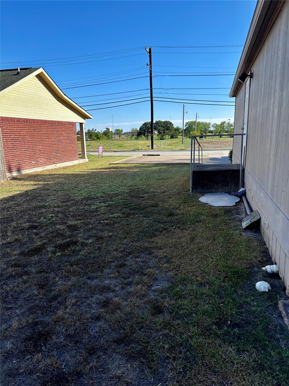 Woolen Mills Add - Commercial Lease