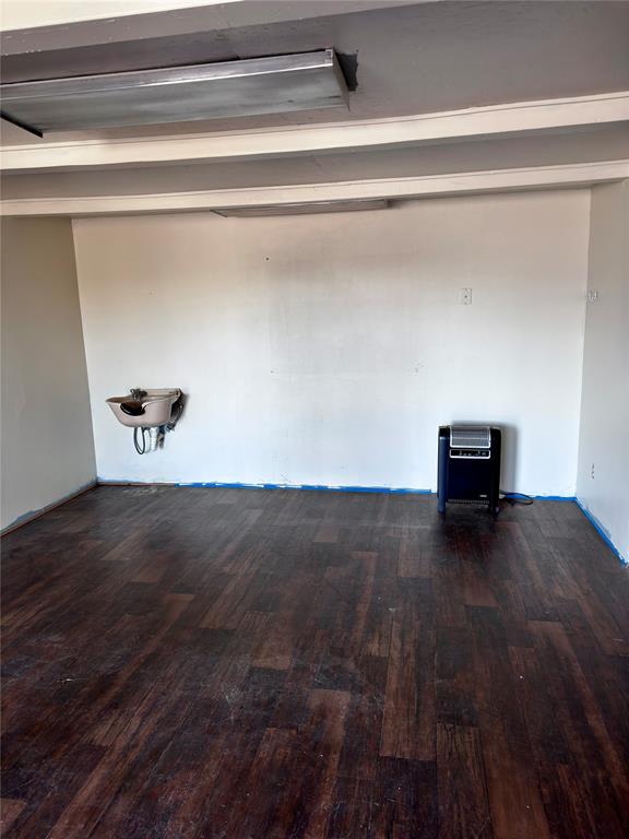 Woolen Mills Add - Commercial Lease