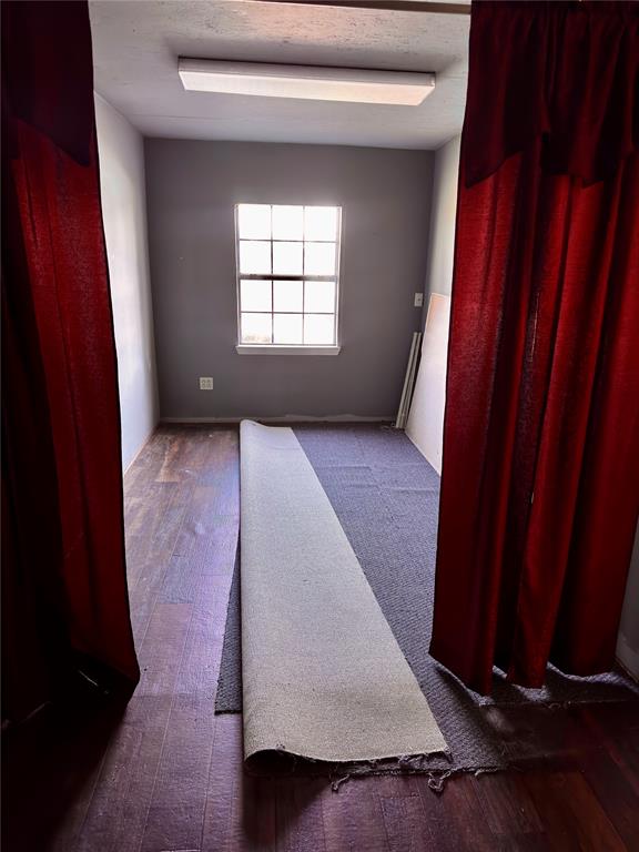 Woolen Mills Add - Commercial Lease