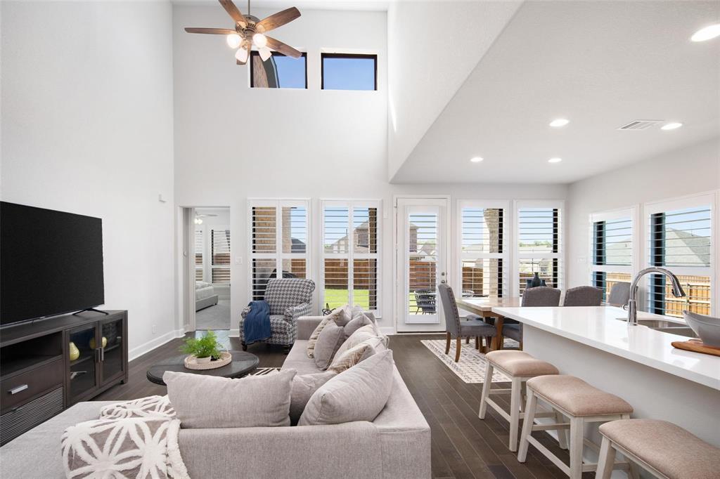 Little Elm, Texas 75068, United States, 4 Bedrooms Bedrooms, ,3 BathroomsBathrooms,Residential,Active,256669