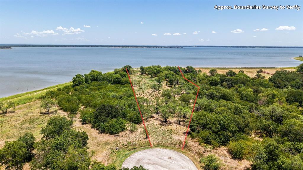 8424 Edgewater Drive