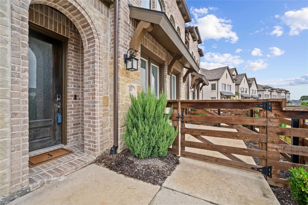 313 Sugarmaple Lane