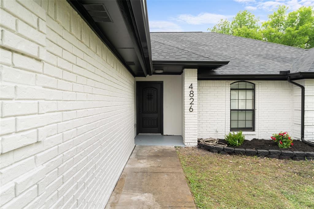 4826 Cresthill Lane
