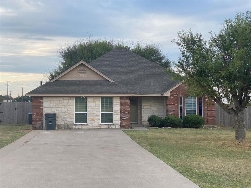Located in the sought after BROCK ISD, this beautiful 4 bedroom 3 bath with a large fenced back yard on 0.6 acres. Granite countertops, 2 master bedrooms, walk-in closets, pantry, linen closet, 2 storage buildings, enclosed back porch, privacy fence and a farm house sink are just some of what this home has to offer.