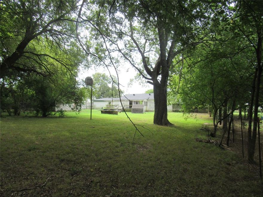 HIDDEN GEM!  SUCH A UNIQUE LITTLE PROPERTY JUST OFF OF US 377, 7 MILES FROM WHITESBORO AND US HWY 82, 30 YEARS OF MAKING THIS A HOME AND NOW READY FOR YOU! MATURE BLACKBERRY VINES, PEAR, PEACH AND APPLE TREES.  WELL, SMALL BUILDING IN FRONT HAS BEEN USED AS STORE, OVERNIGHT STAY, THIS HOME NEEDS SOME TLC AND YOUR IMAGINATION TO MAKE IT AMAZING! 
WEST ONE ACRE OF LAND IS IN A LIFE ESTATE AND HOLDS CHICKEN COOPS, RV AND TINY HOME, SEP UTILITIES AND TAXES, LAND WILL REVERT TO ESTABLISHED PROPERTY OWNER UPON END OF LIFE ESTATE, ALL DOCS AVAILABLE UPON ACCEPTED OFFER.   MAIN HOME ACREAGE FENCED IN, PASTURE BEHIND OF APPROX 1 ACRE AND THEN APPROX 2 ACRES OF FRUIT TREES AND PASTURES, ALL FENCED SEP.  WELL IS IN THE BACK YARD, HAD STARTED REBUILDING OUTSIDE WELL HOUSE AND DIDN'T COMPLETE.
THIS IS WORTH THE LOOK FOR THE MONEY, GREAT LAND AND LOCATION, MINUTES TO WHITESBORO, WITHIN 15 OF SHERMAN, GAINESVILLE, DENISON AND NEW I.T. CORRIDOR. MINUTES TO MEDICAL, RETAIL, DINING AND SCHOOLS. 
BUYER TO VERIFY ALL,