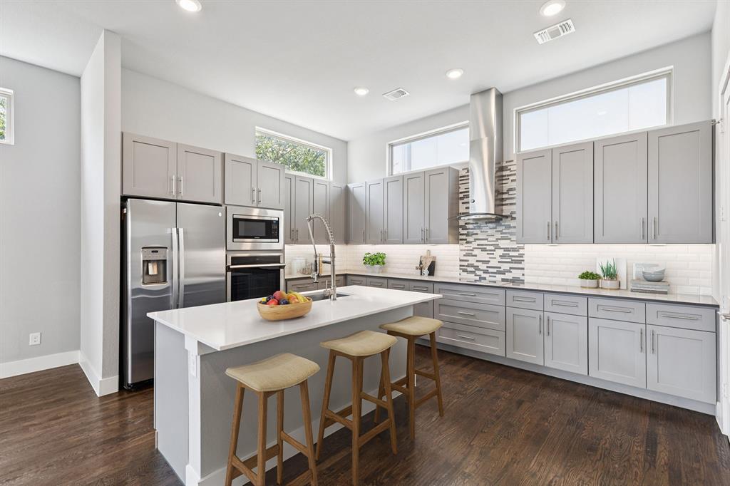 ROSELAND CONDOMINIUM - Residential Lease