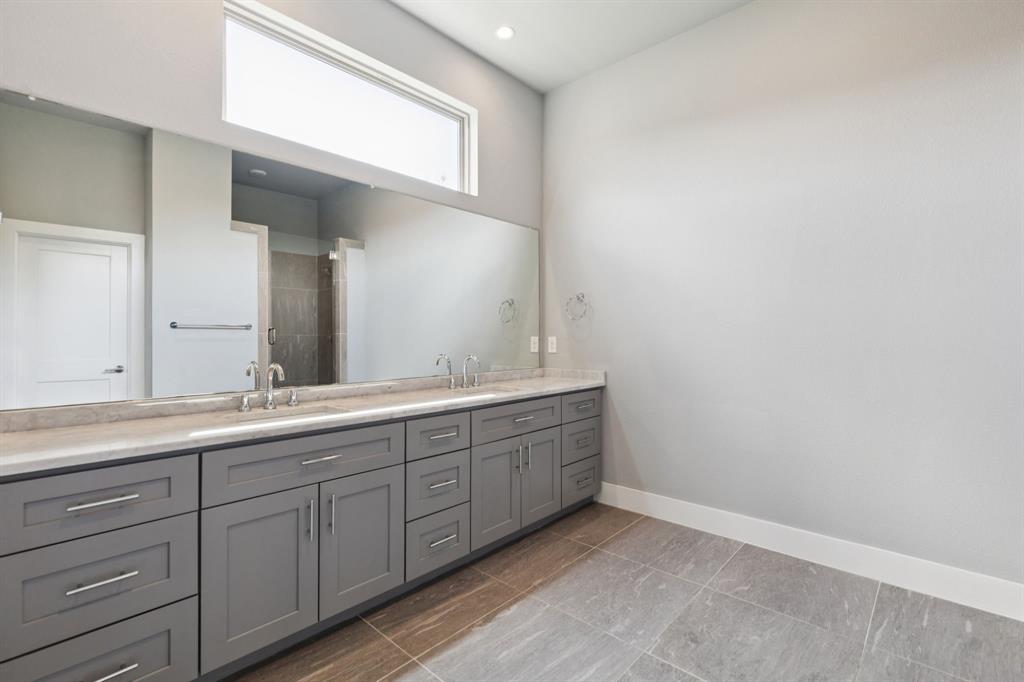 ROSELAND CONDOMINIUM - Residential Lease