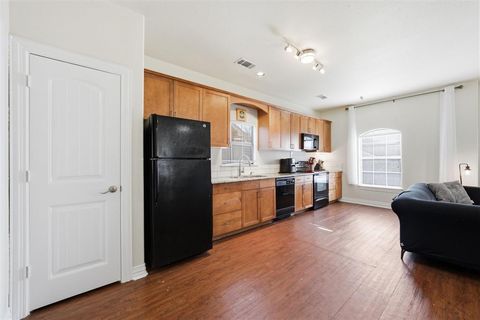 Tiny photo for 2410 S 2nd Street #630, Waco, TX 76706 (MLS # 21196256)