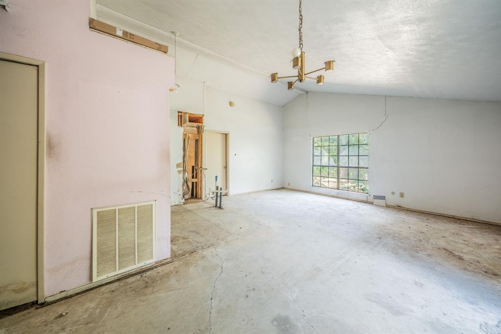 2031 Sharpshire Lane