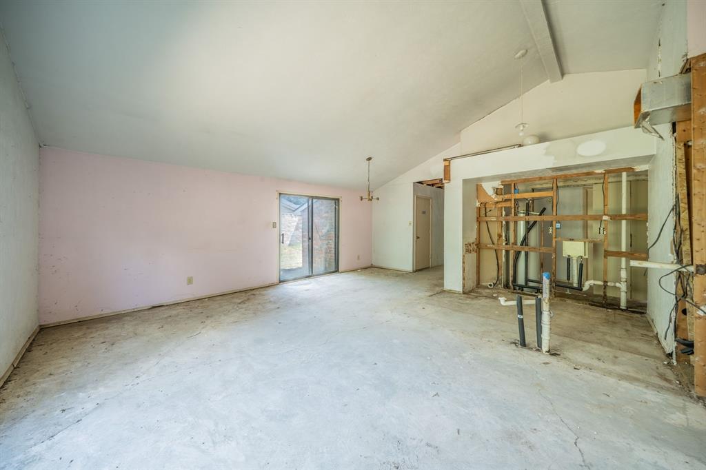2031 Sharpshire Lane