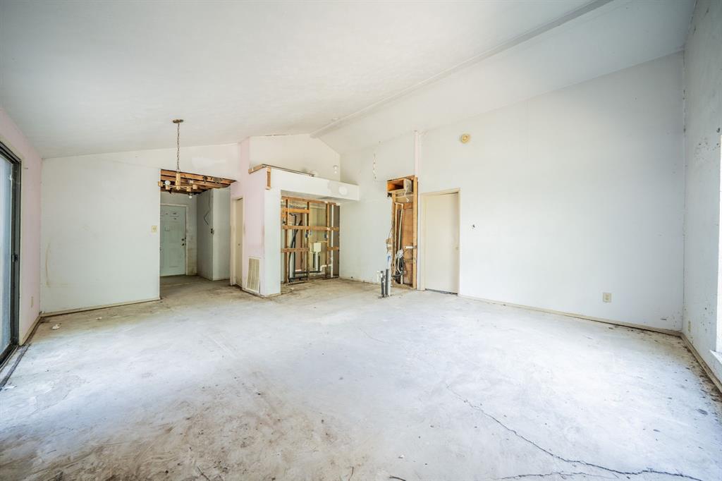 2031 Sharpshire Lane