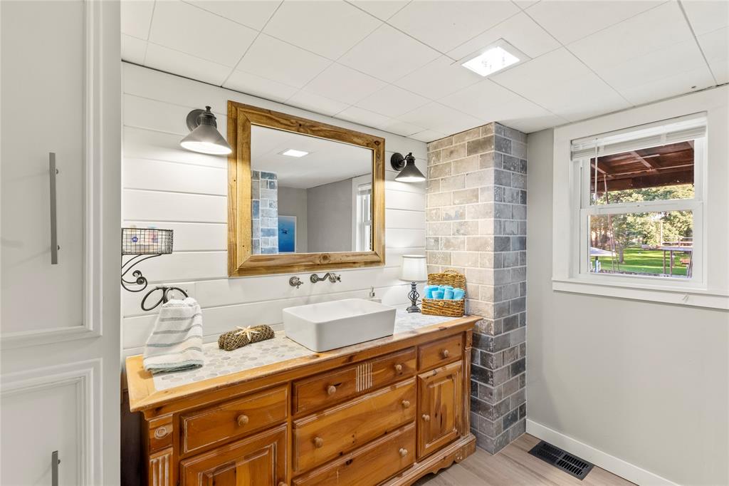 Island Oaks Sub - Residential