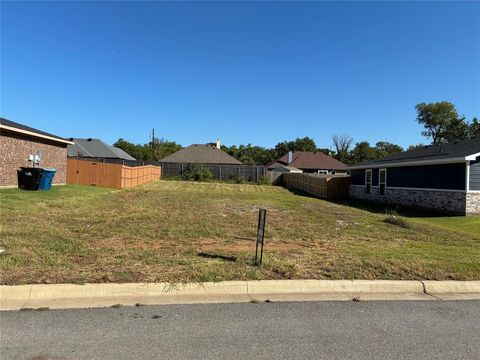 2389 Miller Street Denison TX 75020