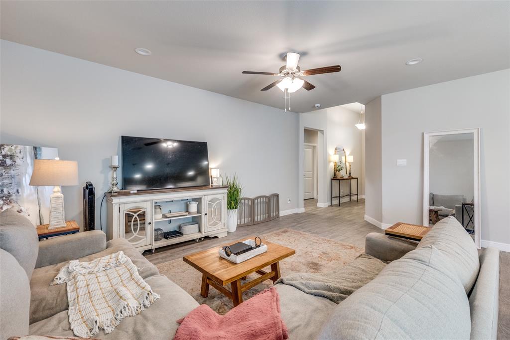 2209 Gill Star Drive