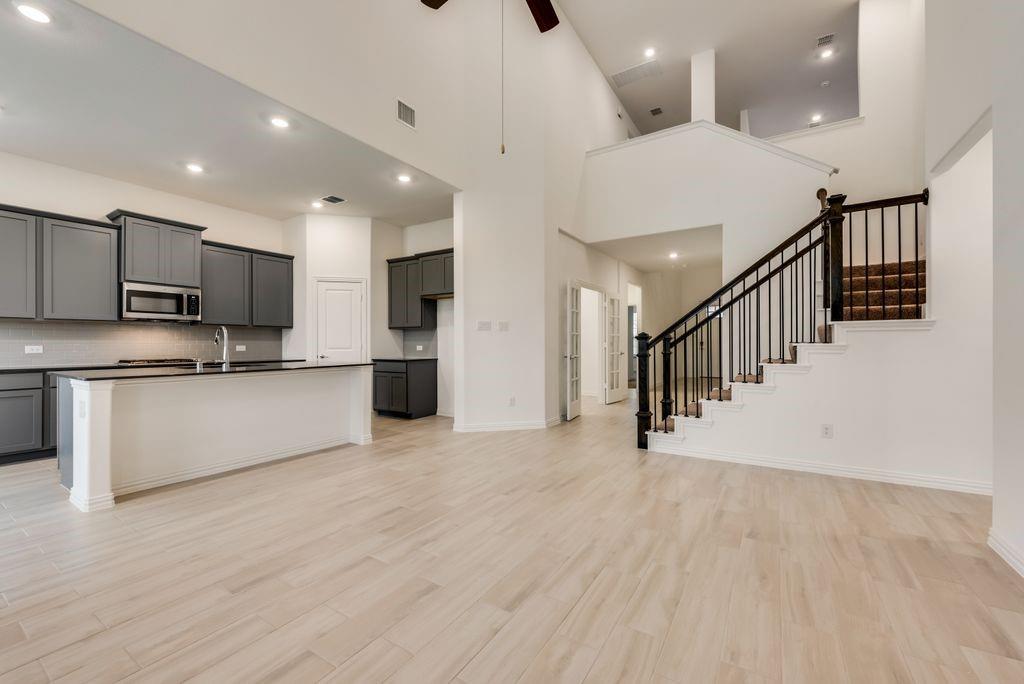 Photo 6 of 27 of 14728 Marrowglen Road house