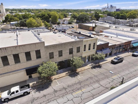 Photo of 207 S Travis Street #207-20, Sherman, TX 75090 (MLS # 21391565)